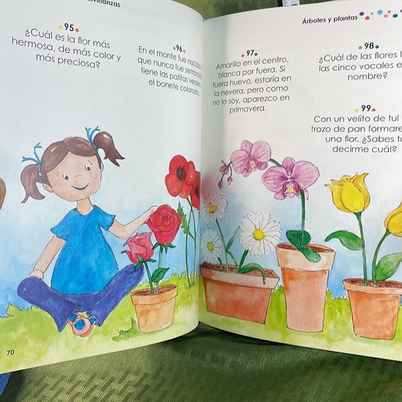 Mis Mejores Adivinanzas (Spanish Edition)  Hardcover 224 PAGES - Picture 8 of 8